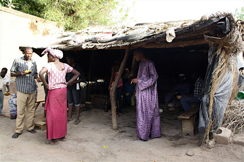 A dolo cabaret in Ségou (Mali) (Pic. Alexandre Magot)